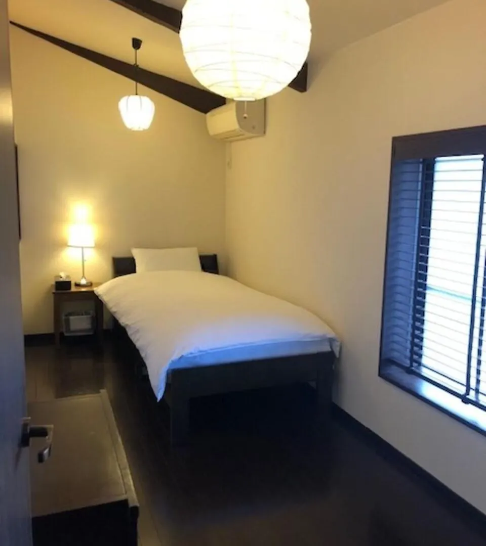 Maeniiya Machiya Inn Kyoto 0*,